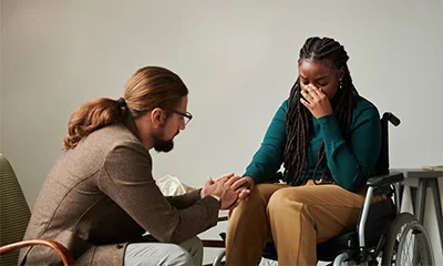 In 2024, mental health disability payments vary, with SSDI averaging $1,711.40 monthly, while SSI provides $943-$1,415 based on eligibility.